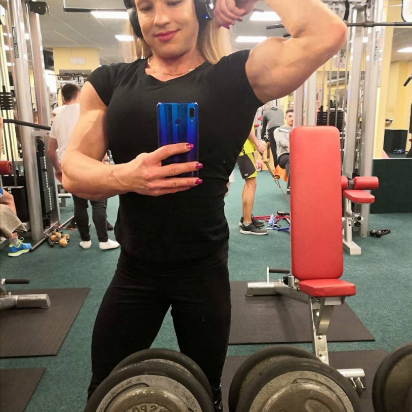 Kristyna 7972 Casting