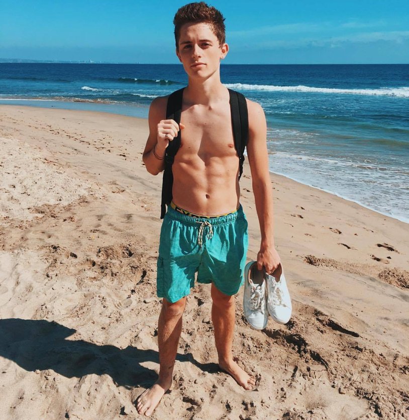 Amelie Cordelier de la Nue Pictures