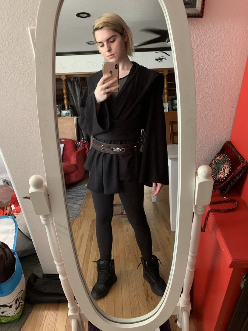 Ella Hollywood Trape