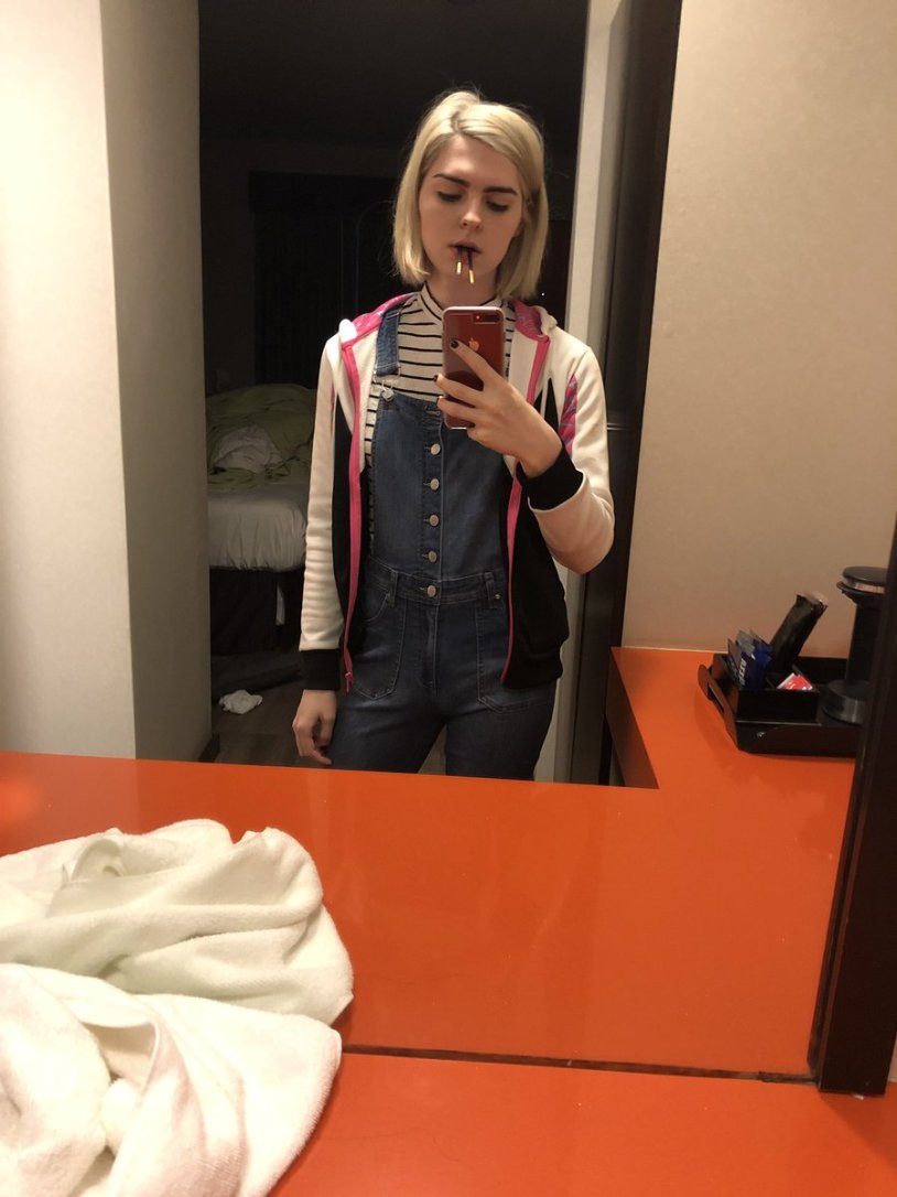 Ella Hollywood Trape