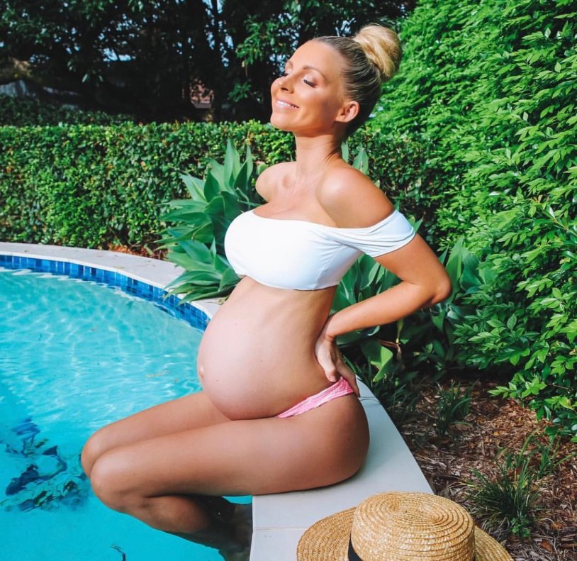 Hannah Polites, pregnant