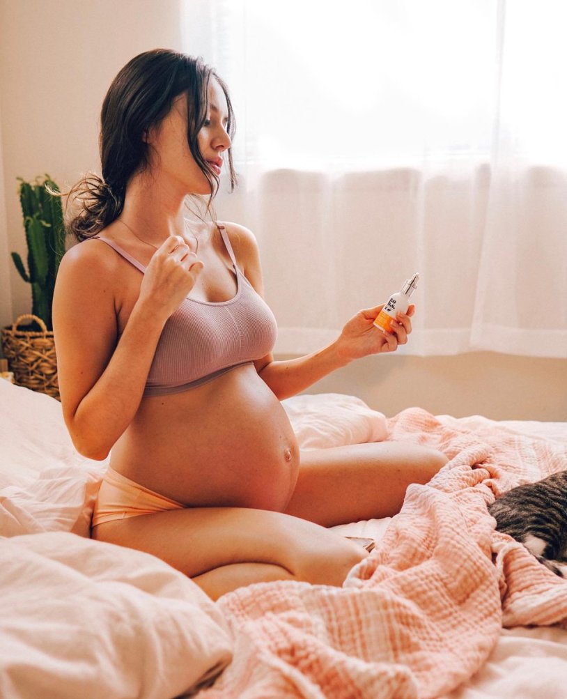 Shelley Vari Pregnant