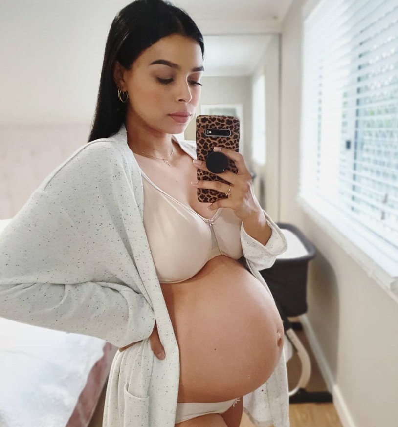 Sexy pregnant women