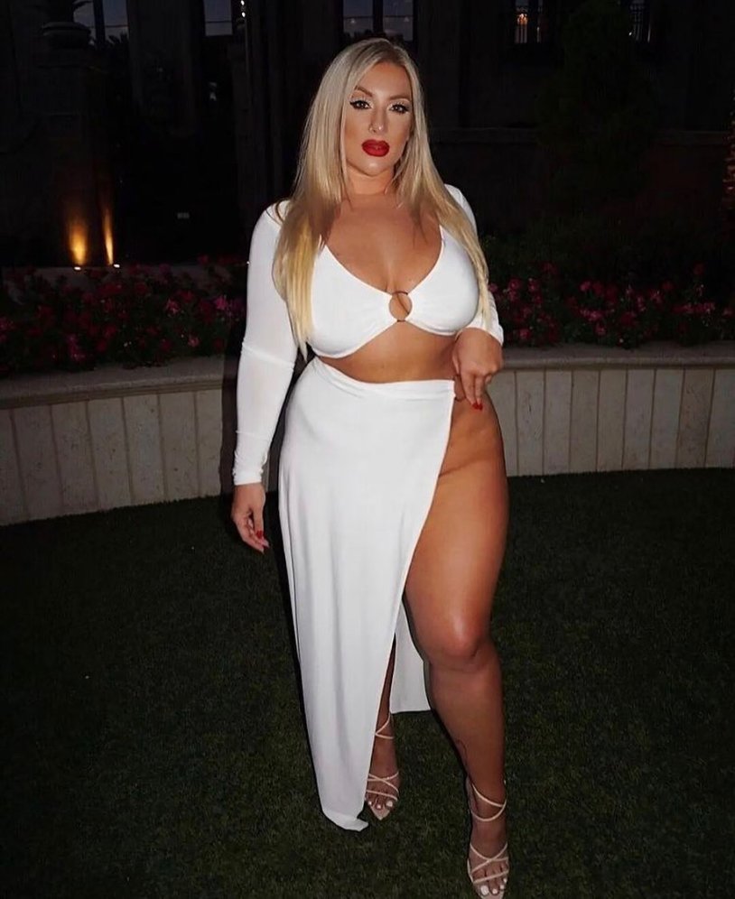 Very beautiful girls on ava