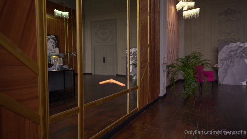 Elizaveta Tuktamysheva in underwear