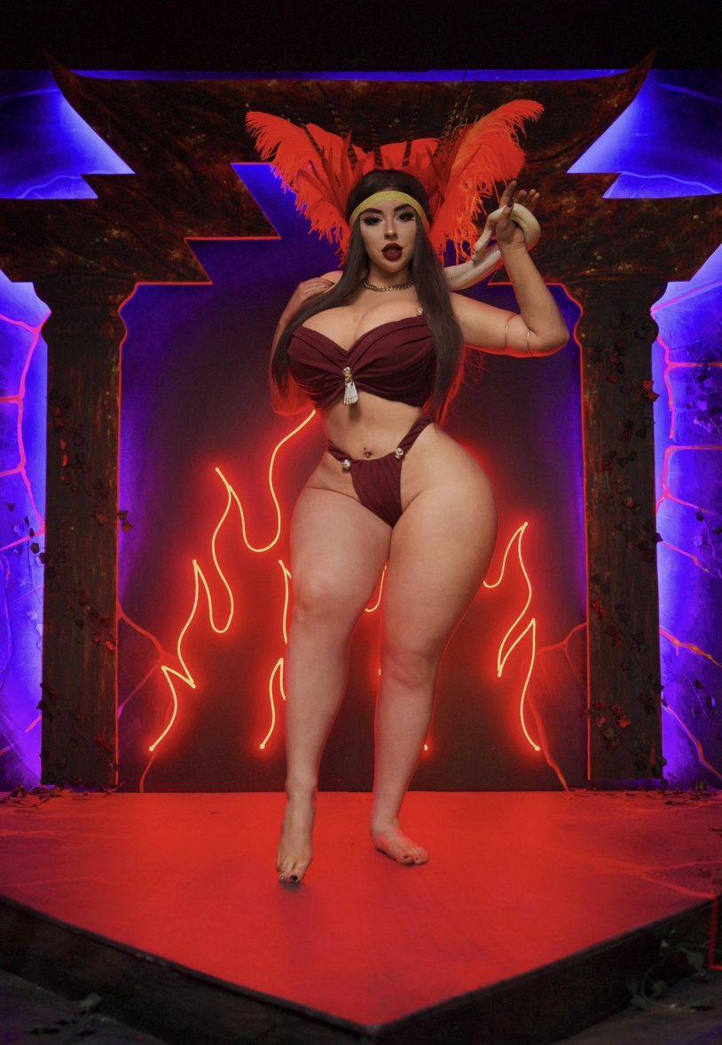 Michelle Dokery breasts