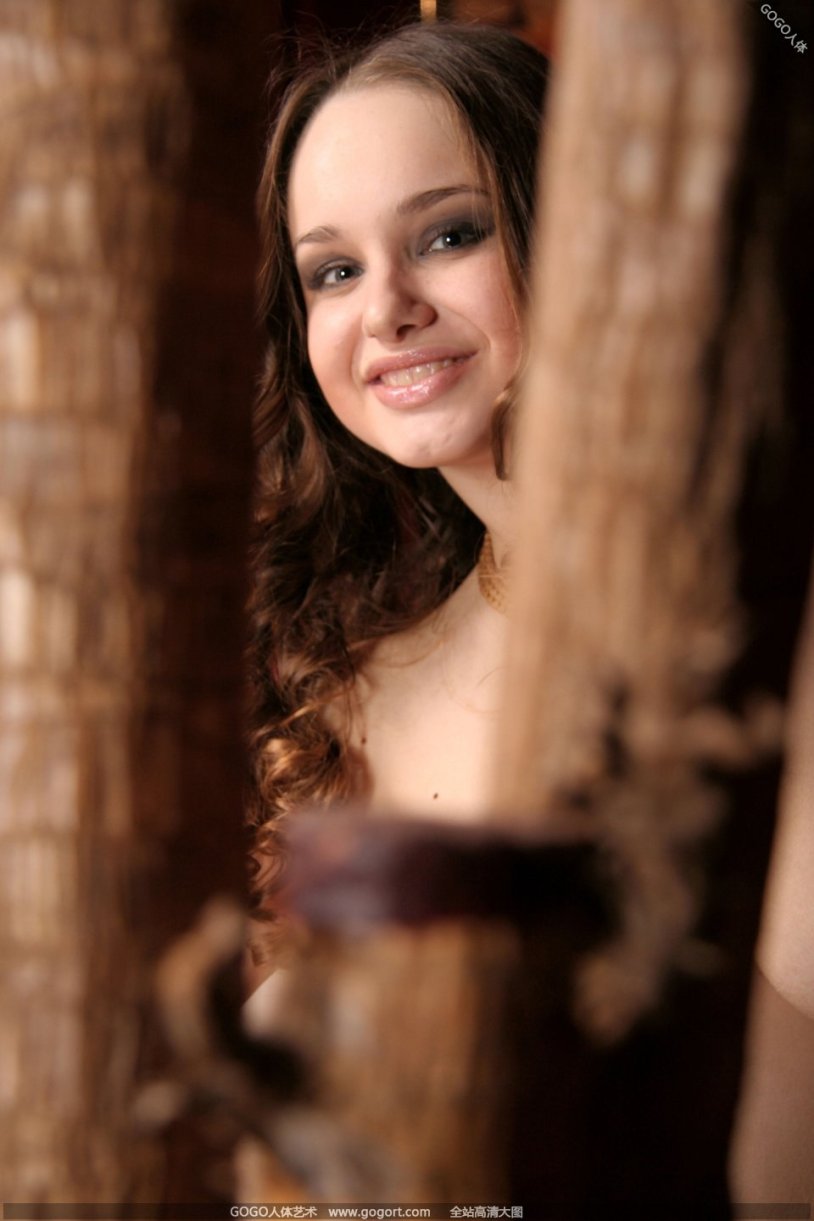 Saskia Jenkins model nude