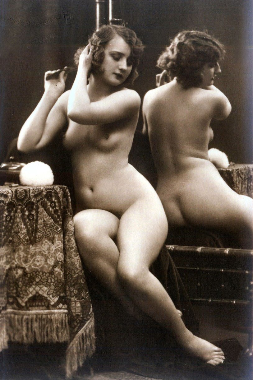 Vintage naked women