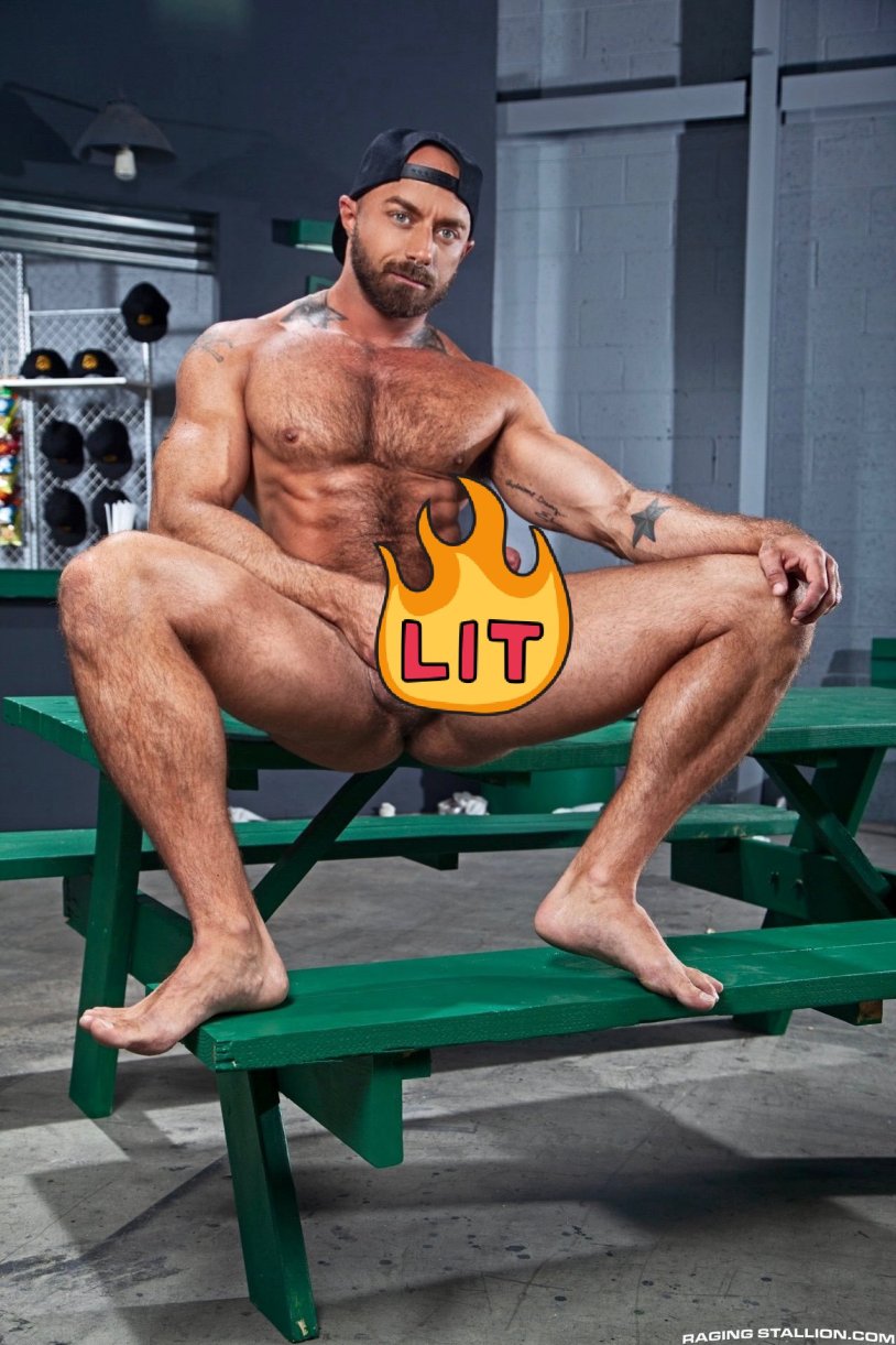 Chris Bumstead Naked