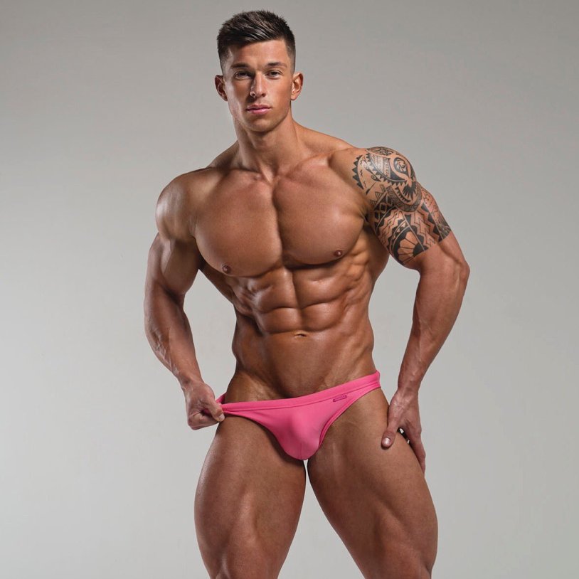 Chris Bumstead 20 Y.O