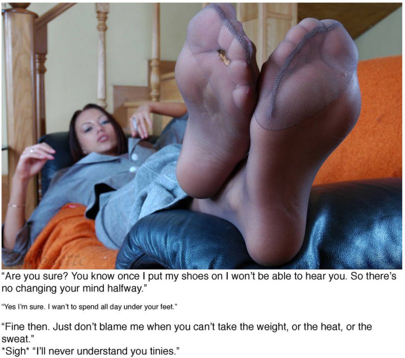 Girls in pantyhose foot fetish