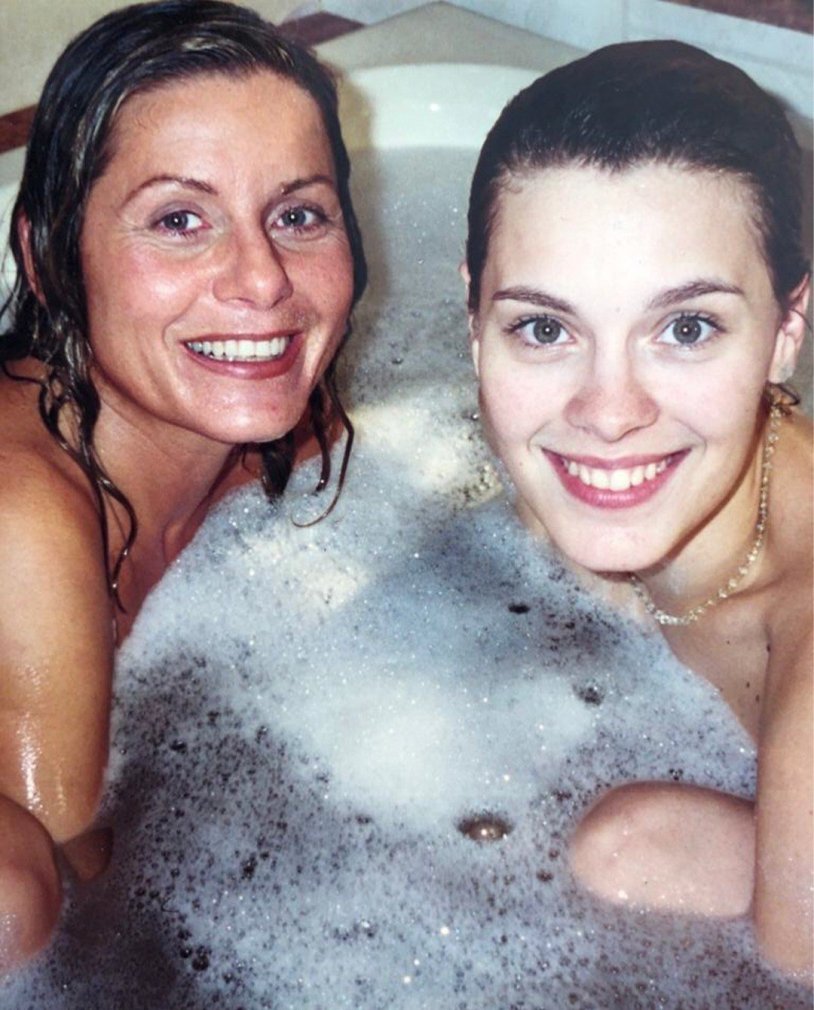 Mia Split (Mia Split) Who is she