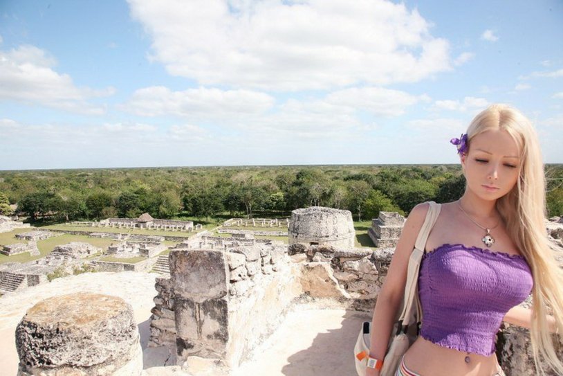 Valeria Lukyanova 18