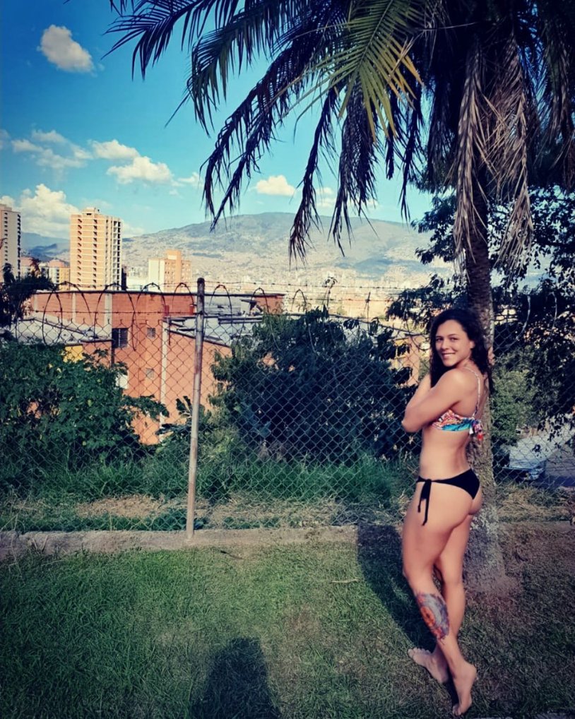 Alexandra Lara fighter