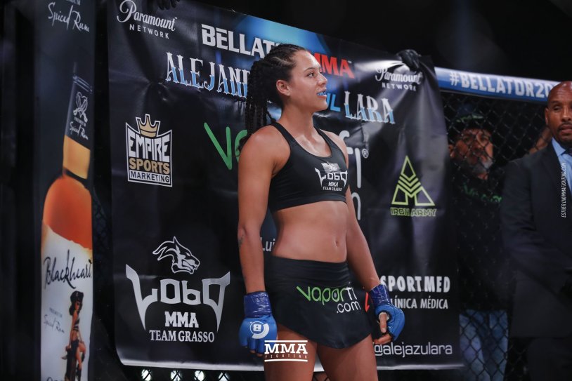 Alejandra Lara fights