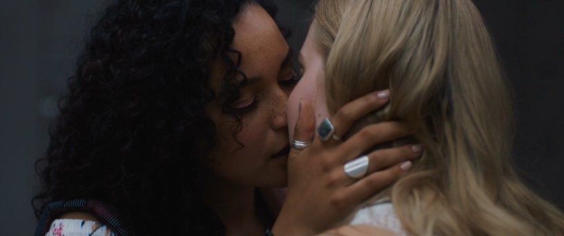 Margot Robbie Topless