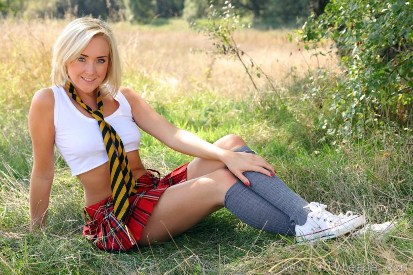 Lucy Anne Brooks legs