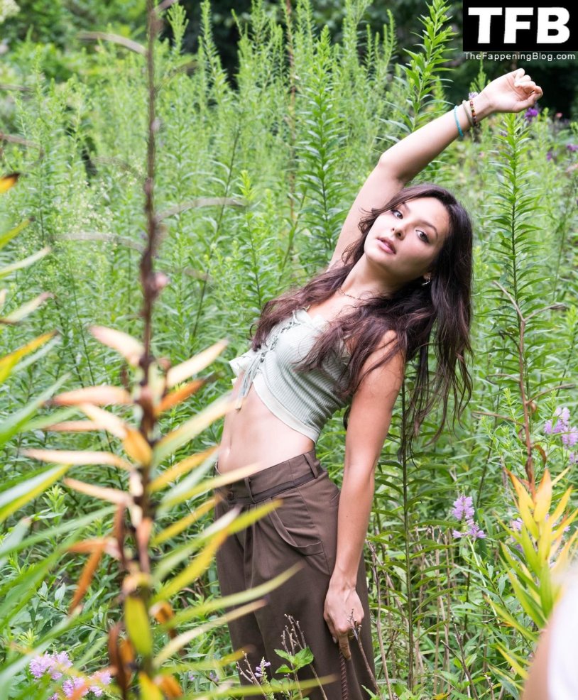 Cassidi McKinsi legs