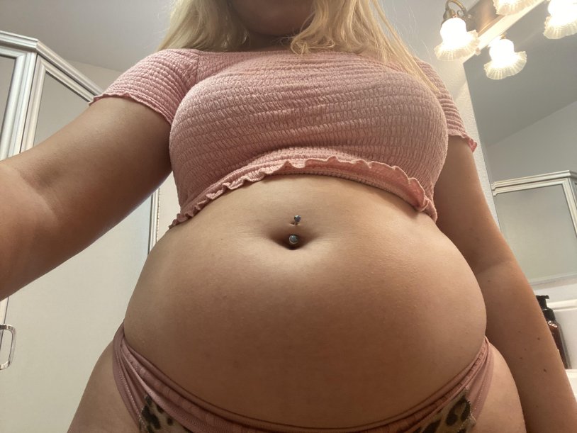 Brunettes with piercing in the navel