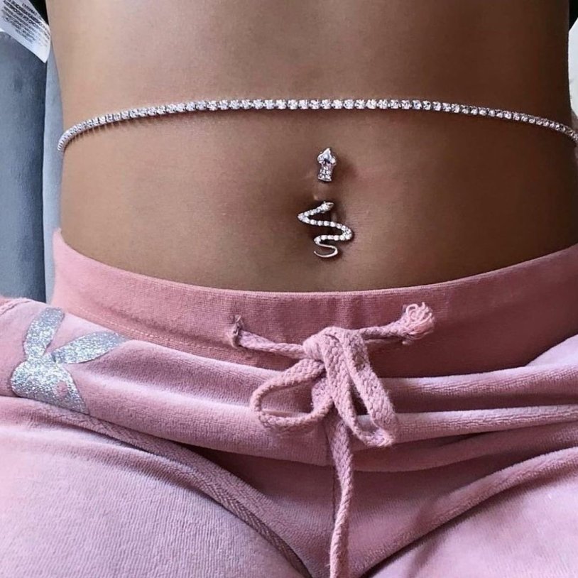 Tummy piercing