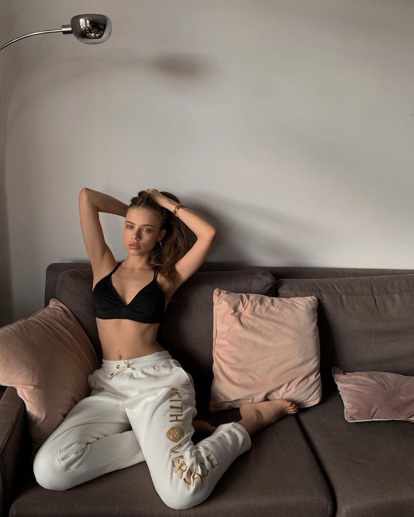 Xenia tchoumitcheva heels