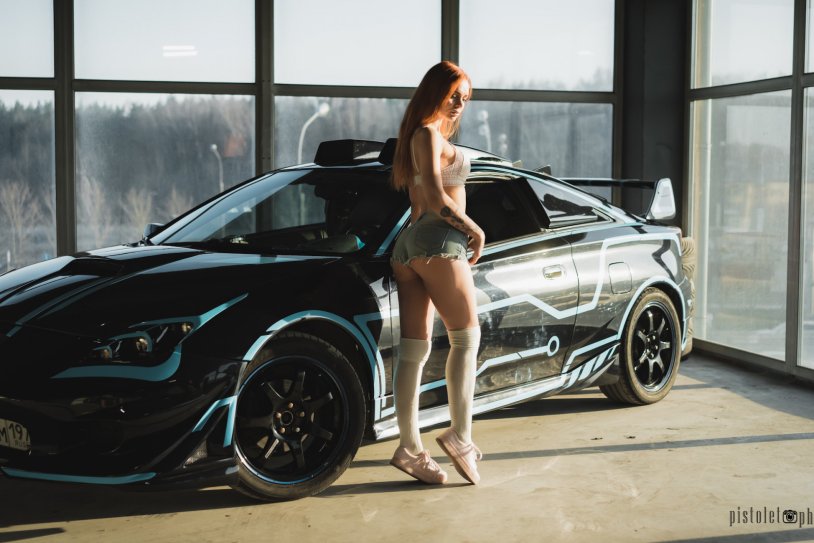 Sports girls and cars