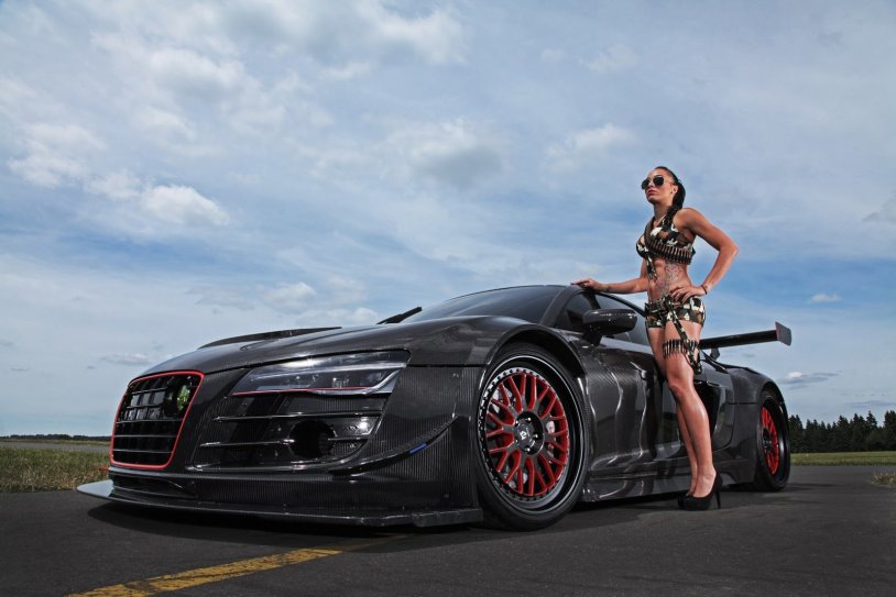 Audi R8 V10 and Girl
