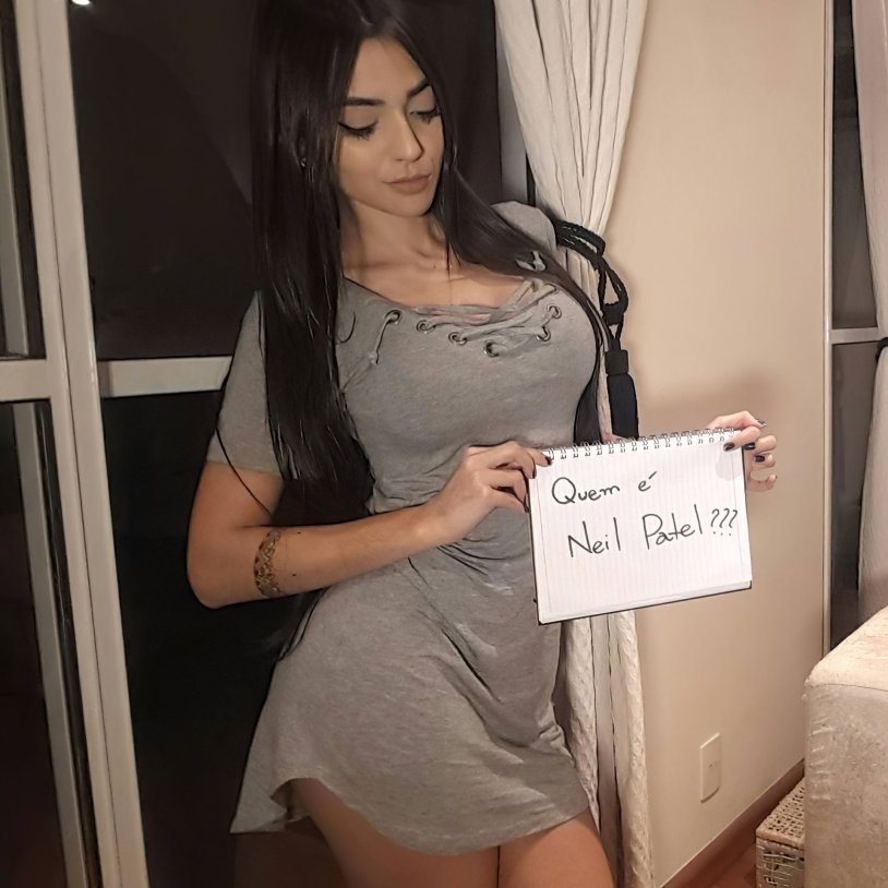 Nyvi Estephan Onlyfans