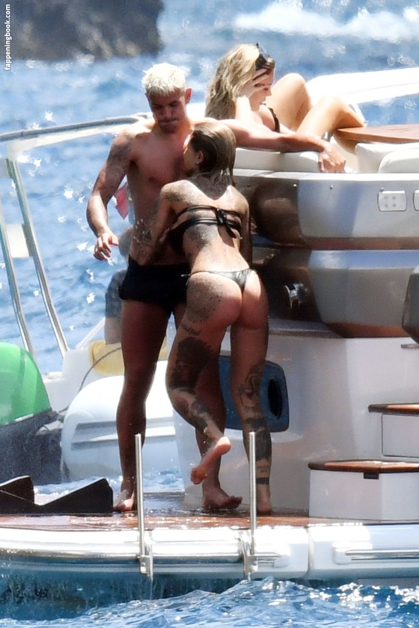 Zoe Christopholi and Theo Ernandes