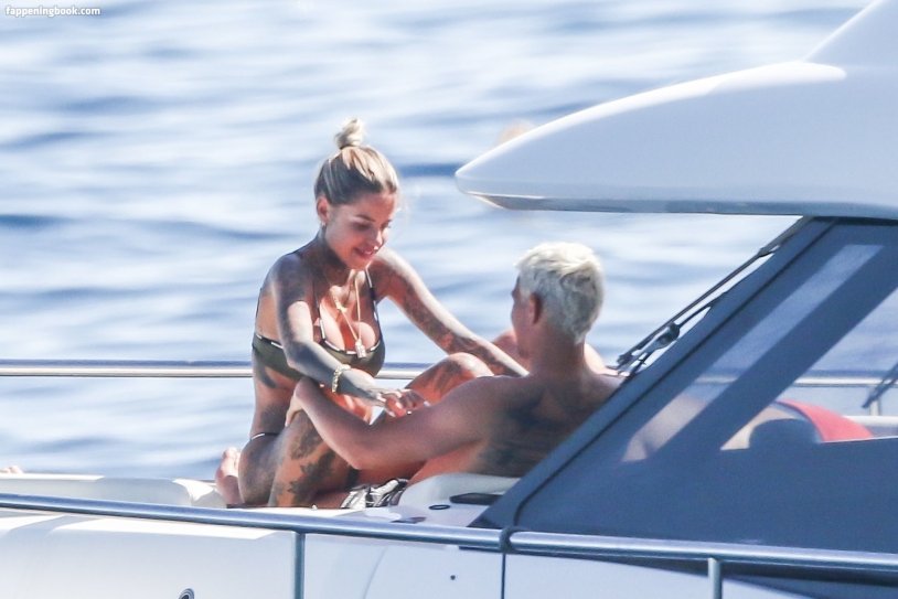 Zoe Christopholi in underwear