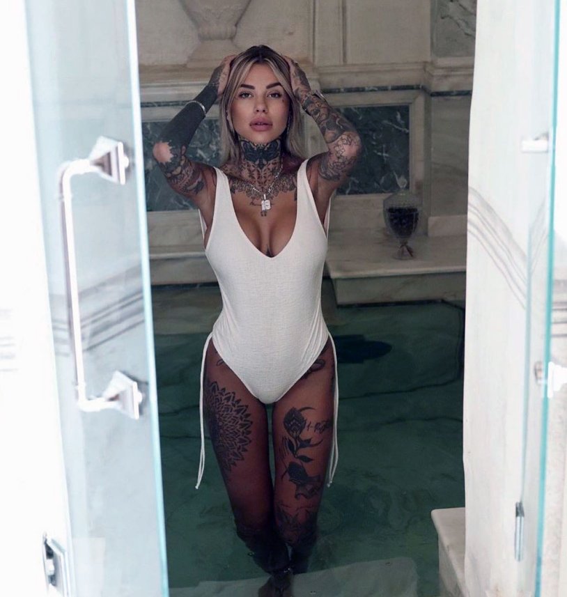 Zoe Cristofoli Model