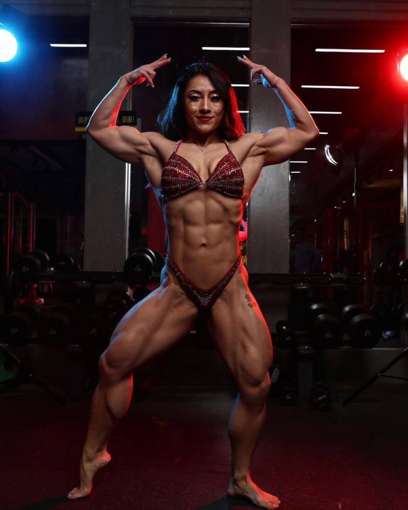 Olivia Bian IFBB Pro