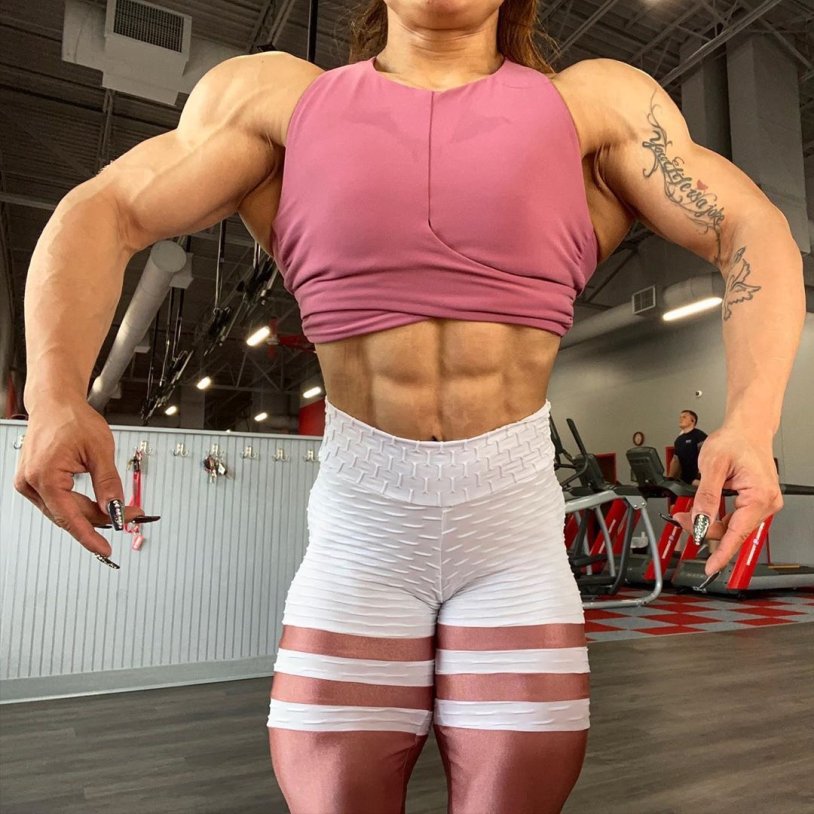 Alina Popova bodybuilder