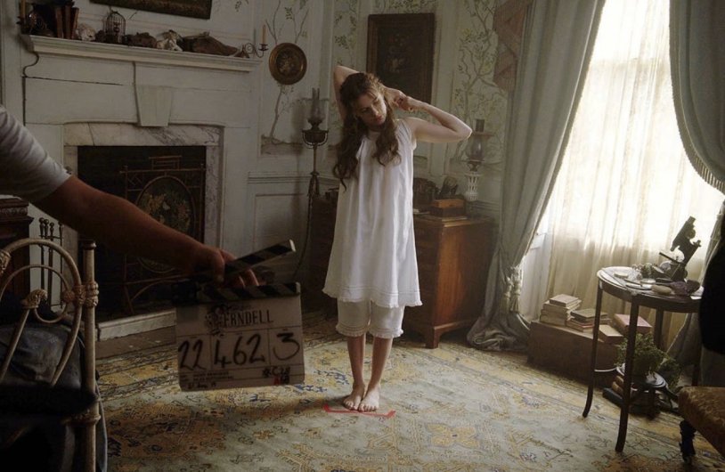 Millie Bobby Brown 2020 Enola Holmes