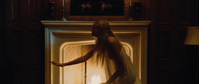 El Fanning neon demon