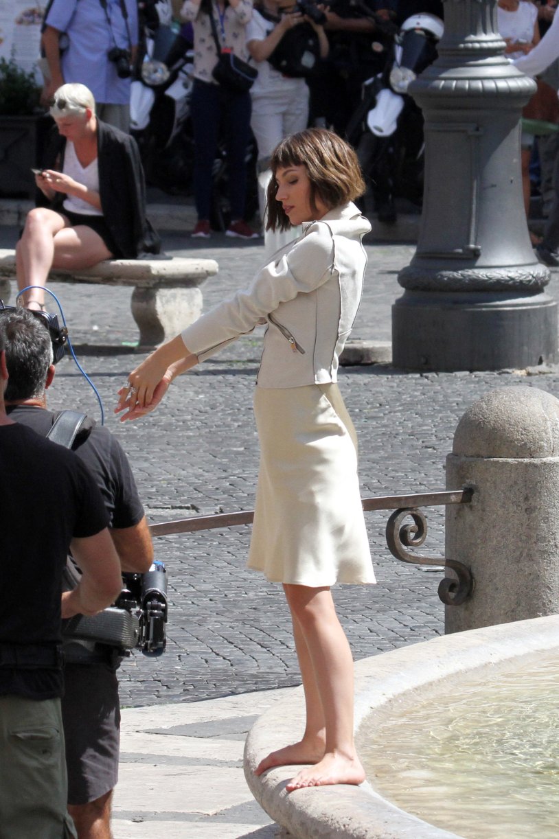 Ursula Korberro Paper House Scene