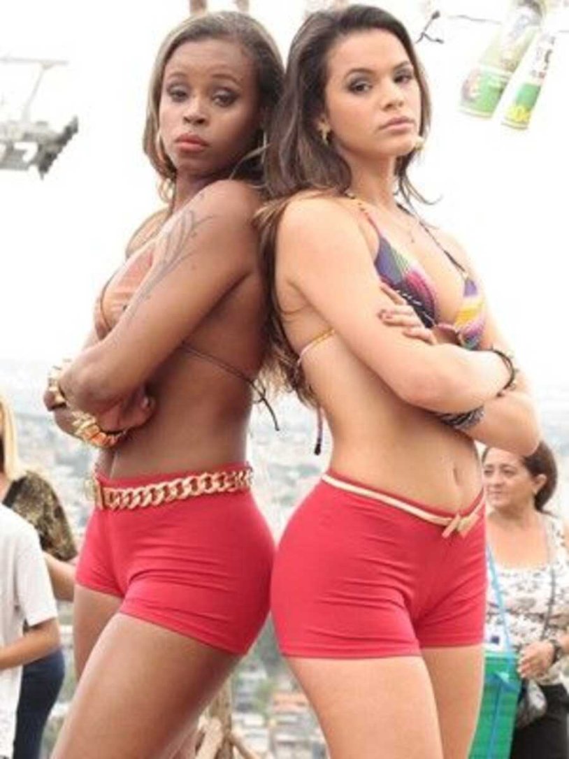 Actress Bruna Markezini