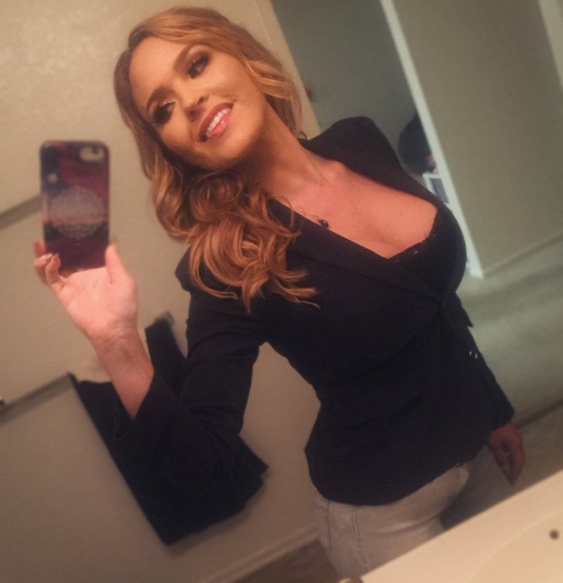 Krissy Lynn in selfie life