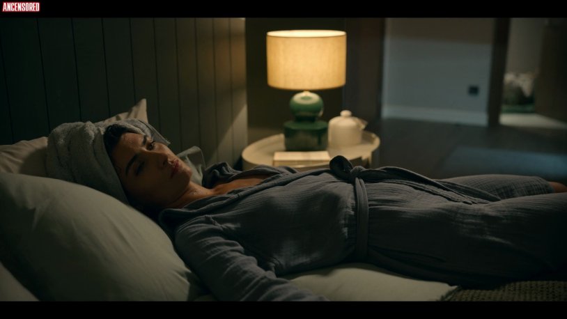 Umut Evirgen and tube buoyustun on the beach