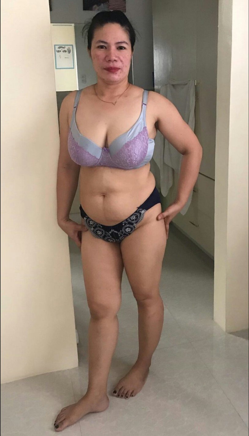 Artis Indonesia Berpayudara Besar