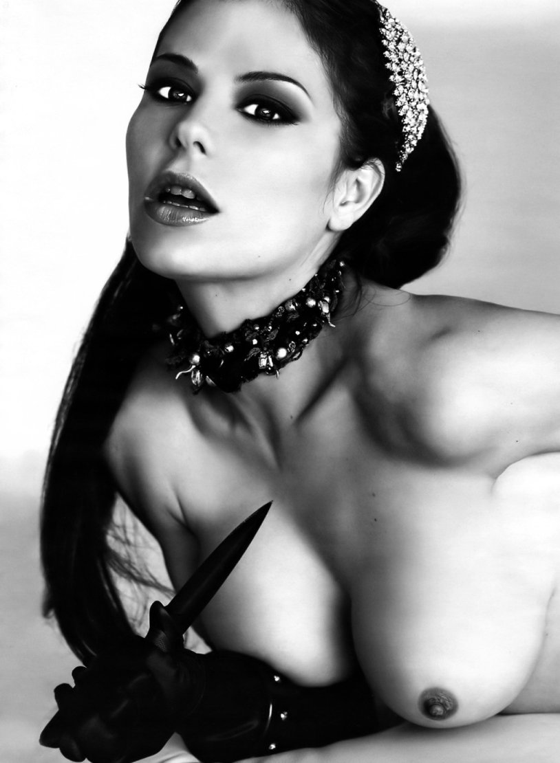 Naik Rively Naike Rivelli Naked