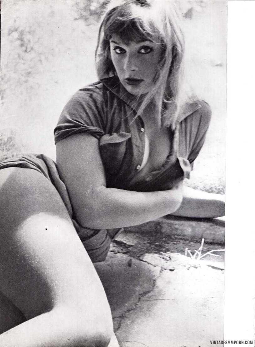 Elke Zommer in youth