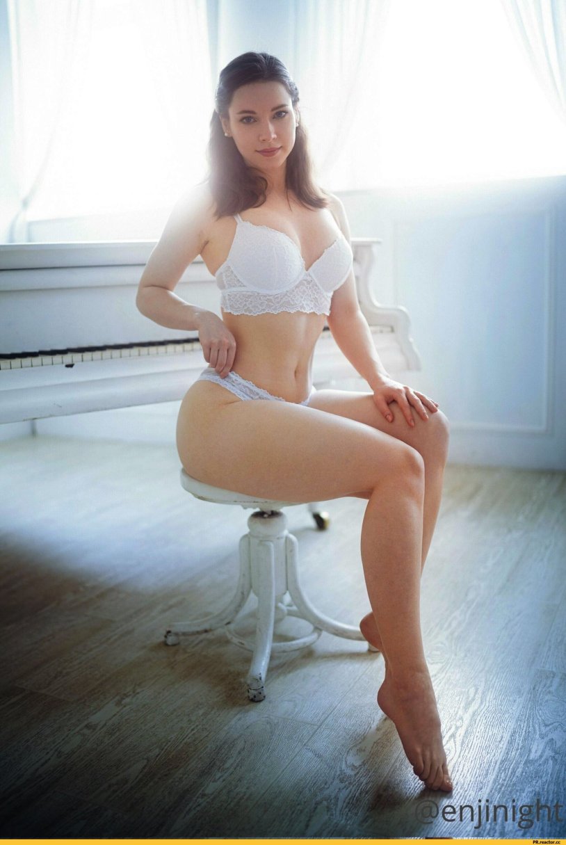 Enji Night Christmas 2b