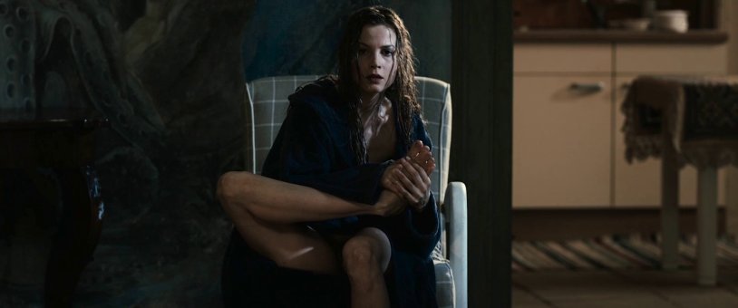 Sylvia Hux Cunnilingus