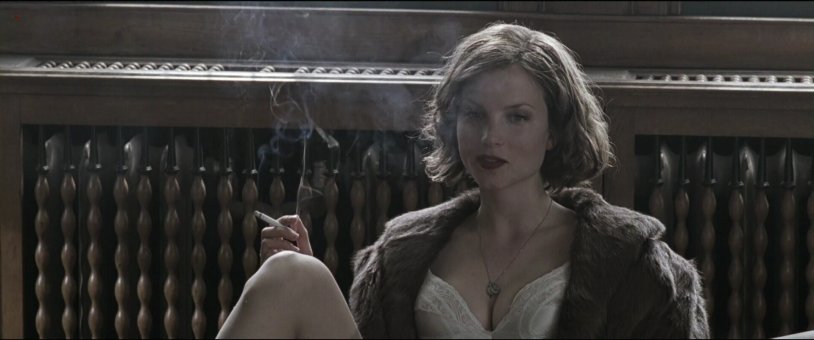 Sylvia HoEks Hot
