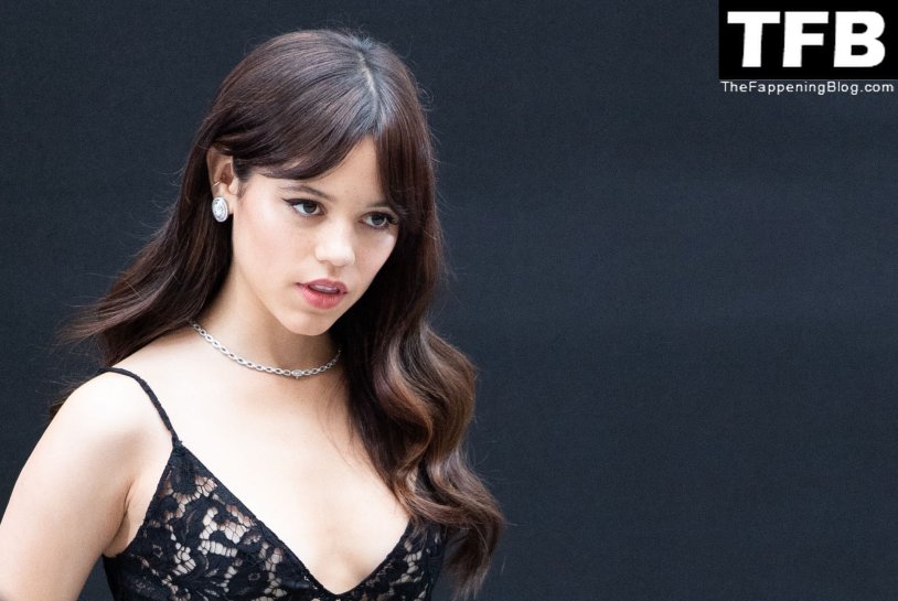 Jenna Ortega Studio 666