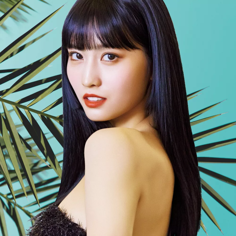 Momo bangs