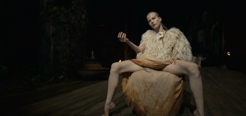 Sylvia Hux Koroleva Kane