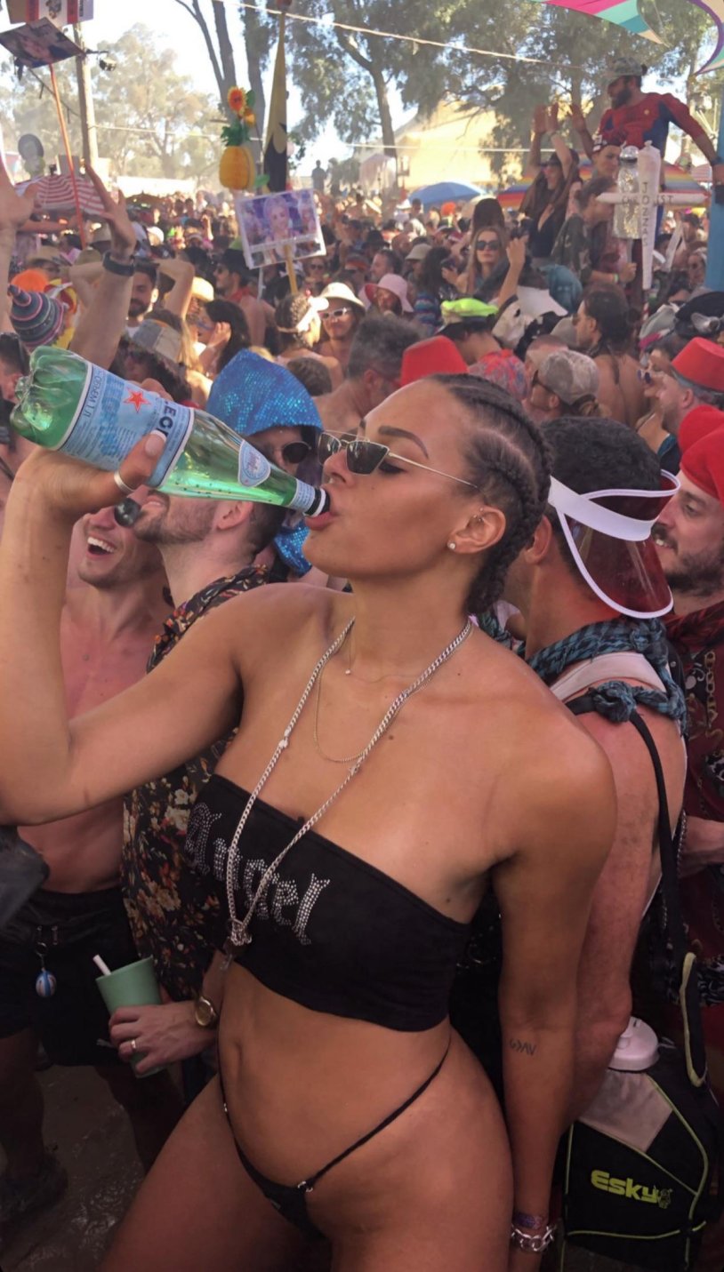 Elizabeth Cambage drain