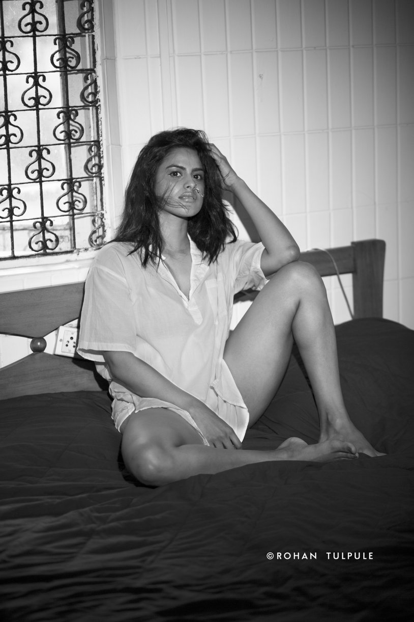 Bollywood women without bras